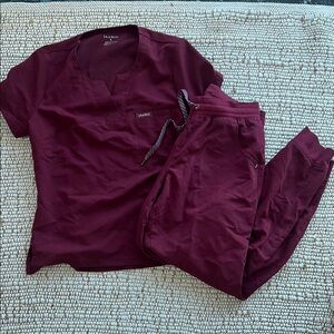 Jaanuu Burgundy Scrub Set